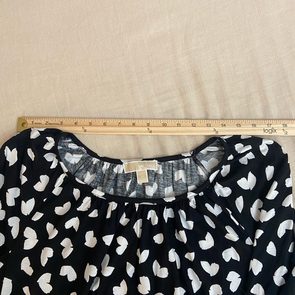 COPY - White print Michael Kors Blouse NWT - Picture 7 of 10